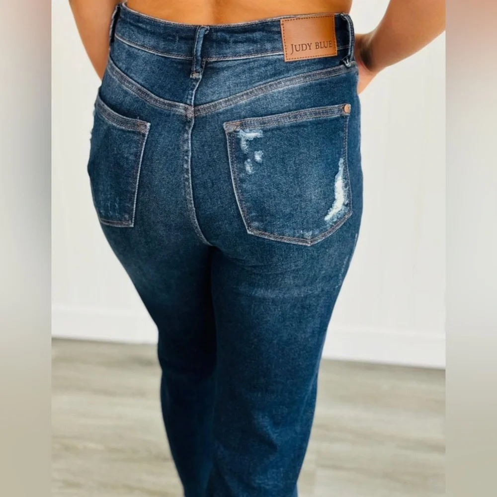 NWT - Judy Blue - High Waist Straight Leg Distressed Jeans - Woman's Size 16W - Picture 5 of 6